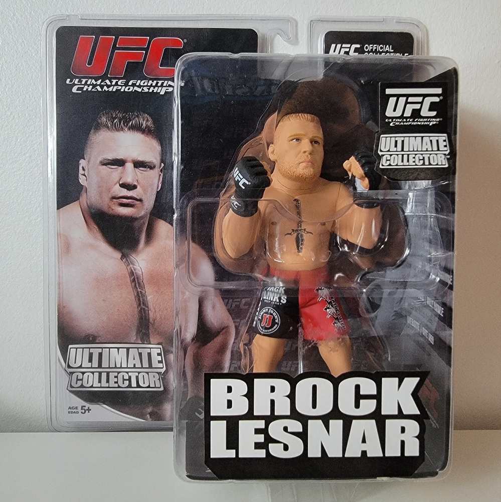 Round 5 UFC Brock Lesnar Ultimate Collector Series 8 figure